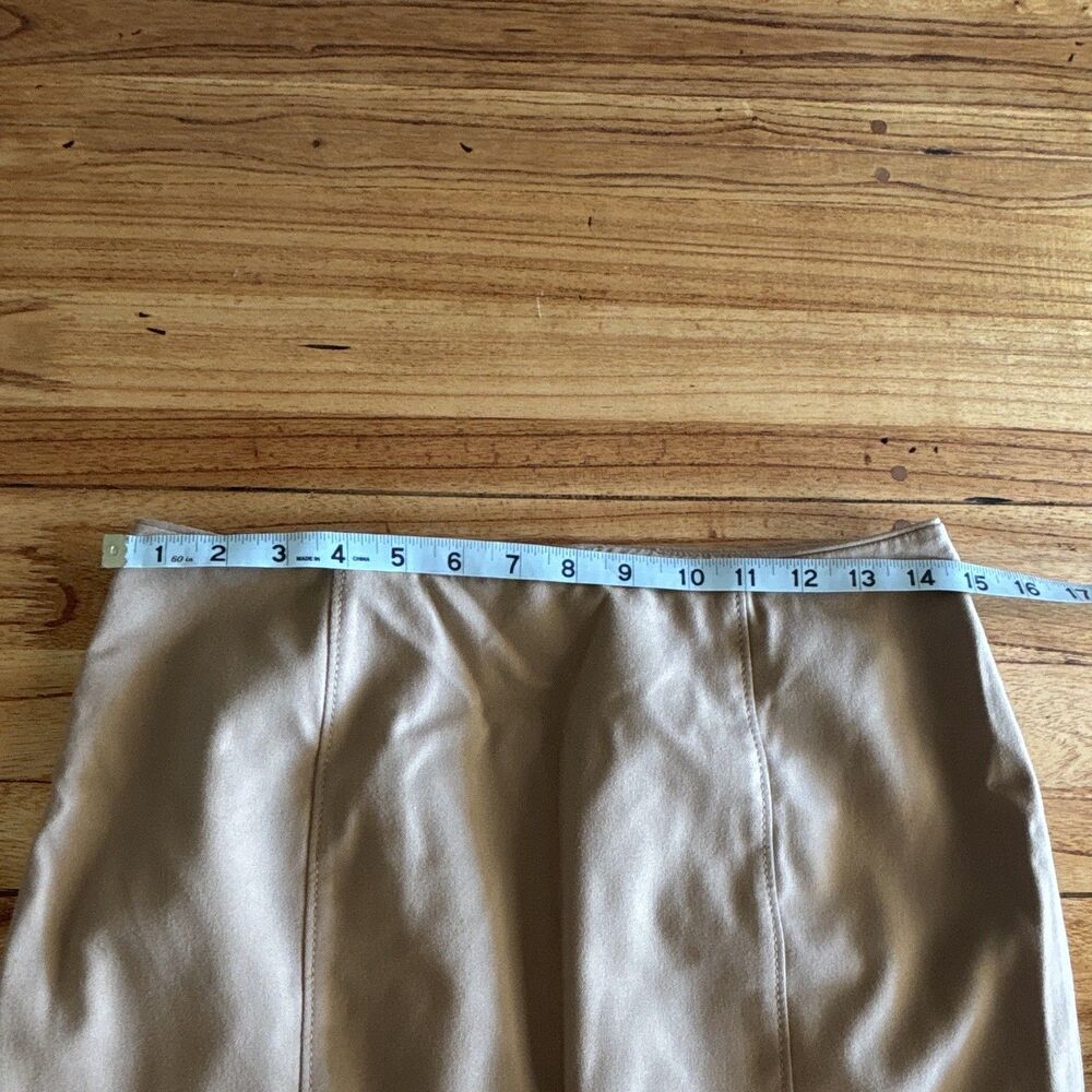 White House Black Market Beige Grommet Pencil Knee Skirt Lined Twill Size 4 - Picture 8 of 8